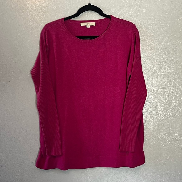 LOFT Women's Crew Neck Fuchsia Sweater - Picture 1 of 9